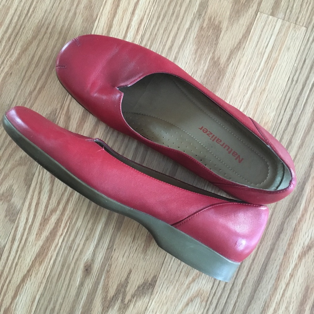 Naturalizer Flats - Picture 2 of 8
